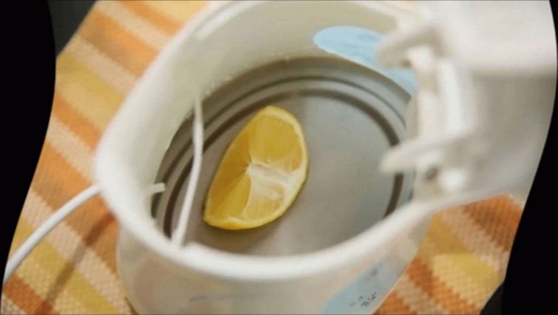 Как удалить накипь в чайнике дома